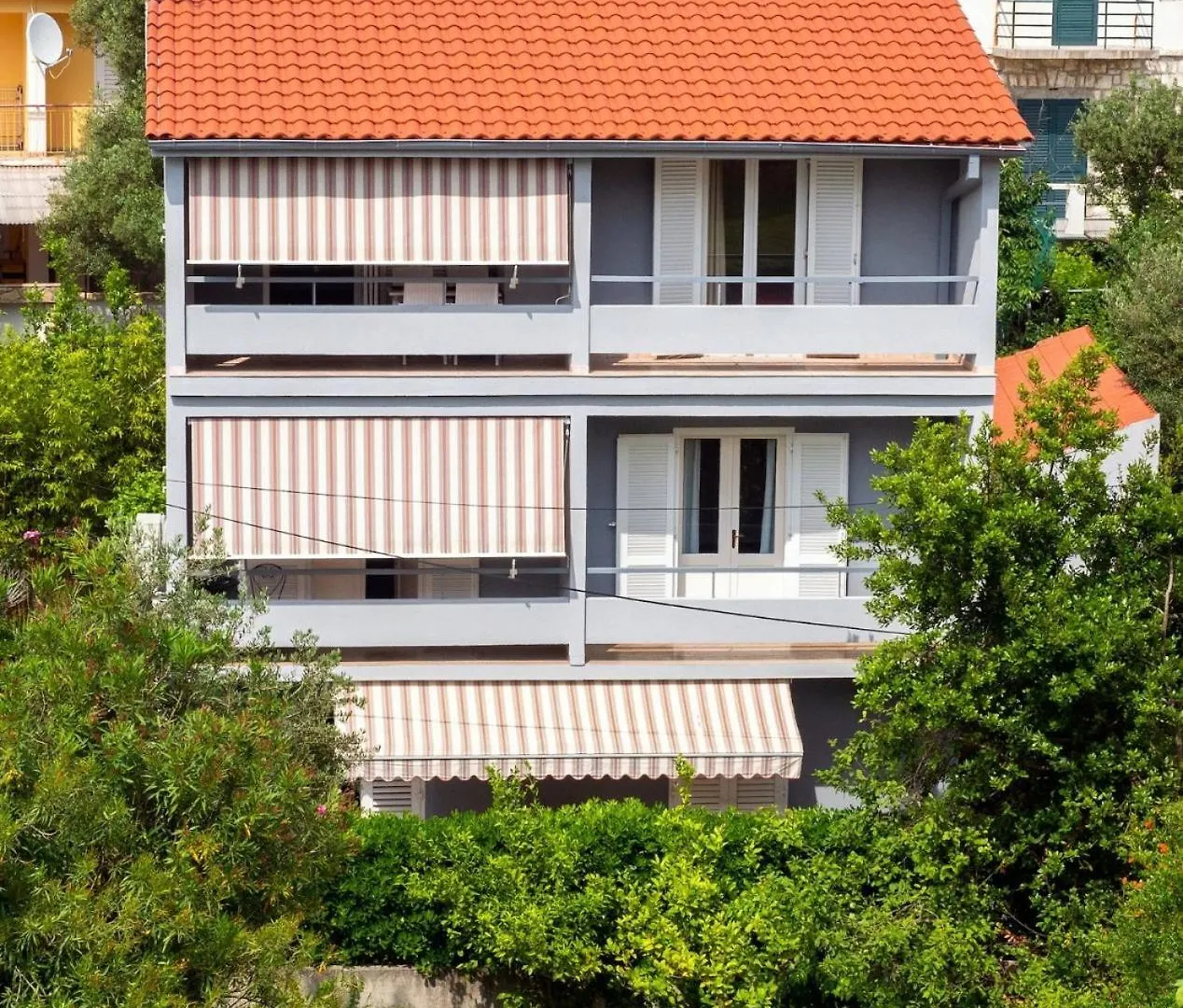 Apartments Keko - 100 M From The Beach Banjol